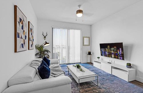 Doral Apartment | Amazing 2 Bedroom Unit In Doral Miami With Free Parking