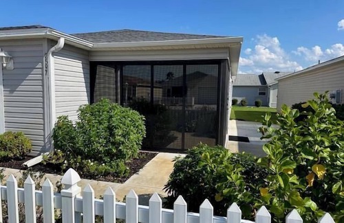 Buttonwood House | Amazing 2br/2bth P. Villa in Duval w/cart Must See! Sumter Brownwood