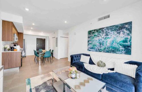 Overtown Apartment | Amazing 3 Bed Unit in DWNTWN Miami With Free Parking
