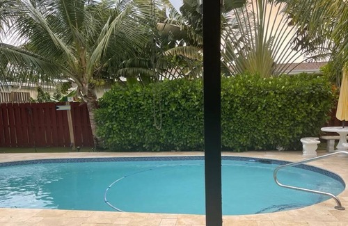 Pembroke Pines House | Amazing 3 bedroom Vacation Home with the backyard of your dreams.