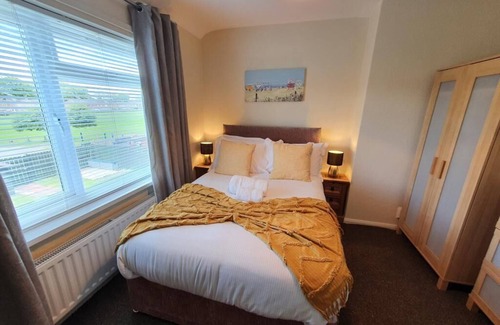 Blyth House | Amazing 3 Bedroom House with Garden in Blyth