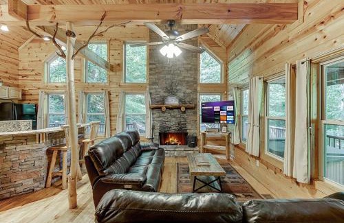 Cleveland House | Amazing 4 Bed Family Cabin w Game Room