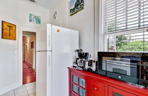 Thomas Square Apartment | Amazing 4 Bedroom Home | Heated Pool Access
