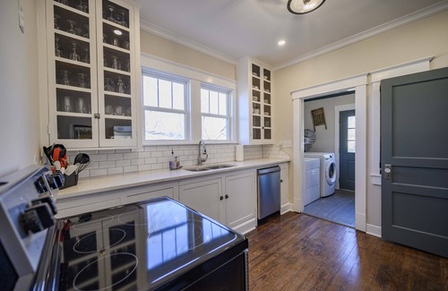 Murfreesboro House | Amazing 4 Bedroom! 3 Full Bath! House in the Heart of Downtown Murfreesboro!