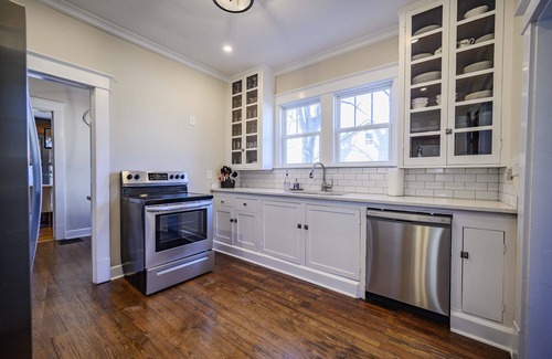 Murfreesboro House | Amazing 4 Bedroom! 3 Full Bath! House in the Heart of Downtown Murfreesboro!