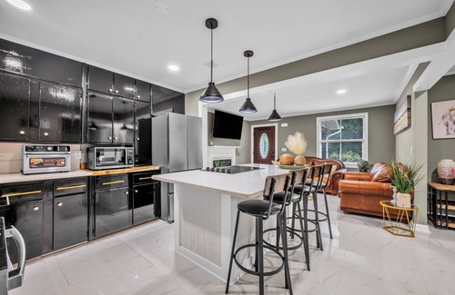 Tuscaloosa House | Amazing 4-Suites Ranch by UA