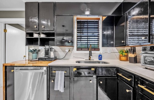 Tuscaloosa House | Amazing 4-Suites Ranch by UA