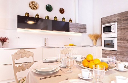 Santa Cruz House | Amazing 4bd house with terrace near Cathedral. Mateos Gago VI