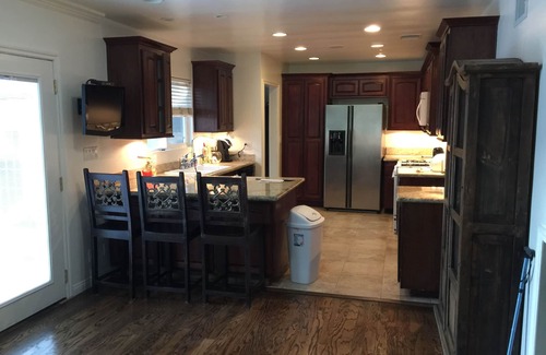 Granada Hills South House | Amazing 5 Bedroom, 3 Bath In Northridge/Granada Hills