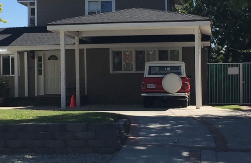 Granada Hills South House | Amazing 5 Bedroom, 3 Bath In Northridge/Granada Hills