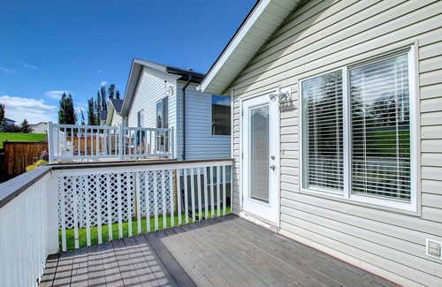 Royal Oak House | AMAZING 5BEDROOM, 3BATHS, AC, QUIET RD, CLOSE TO LRT