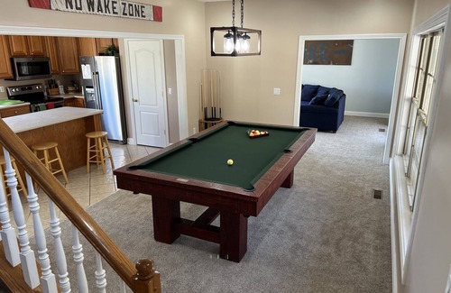 Sloans Valley House | Amazing 5BR House with Lake & Mountain Views in Gated Resort