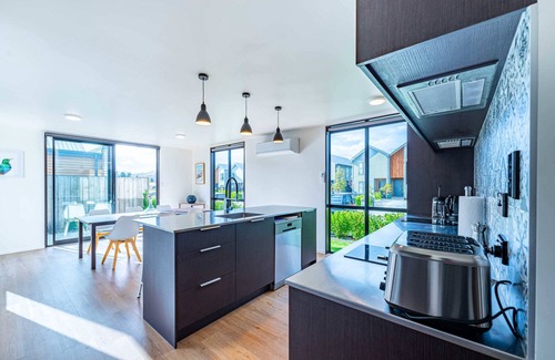 Wanaka House | Amazing Alpine Views in Wanaka