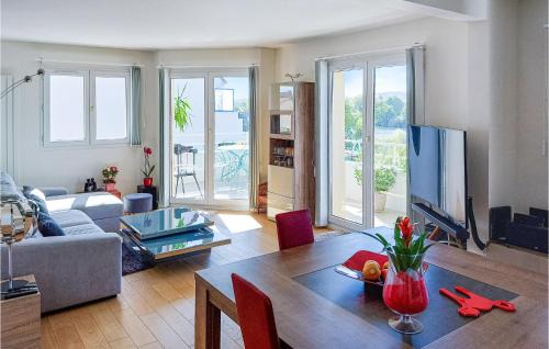 Triel-sur-Seine Apartment | Amazing Apartment In Triel-Sur-Seine