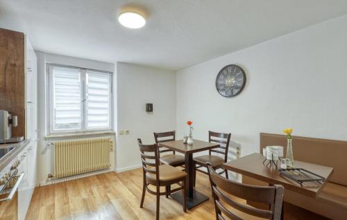 Oberweissenbrunn Apartment | Amazing Apartment In Bischofsheim
