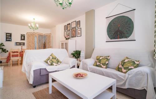 Carmona Apartment | Amazing Apartment In Carmona With Wifi