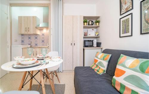 Carmona Apartment | Amazing Apartment In Carmona With Wifi