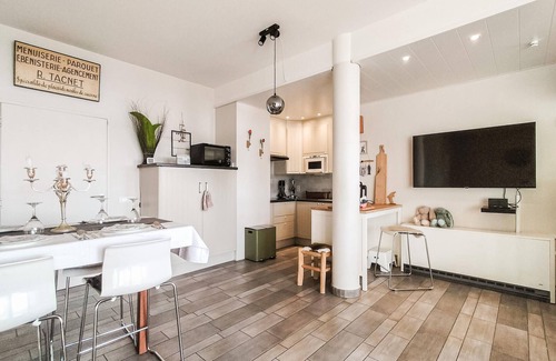 Mariakerke Apartment | Amazing apartment in Oostende with WiFi