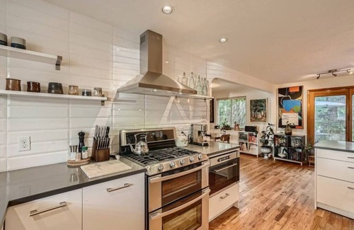 Denver House | Amazing Artful 2bd 1ba bungalow in West Denver