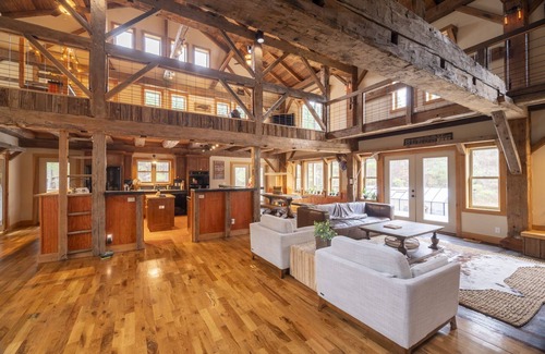 New Hill House | Amazing Barn Style Farmhouse with private pond