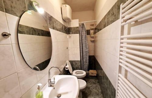 Chiesina Uzzanese Apartment | Amazing base in tuscany