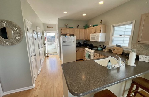 Midtown Ocean City House | Amazing Bayfront views and Sunsets! Across the street from the beach!