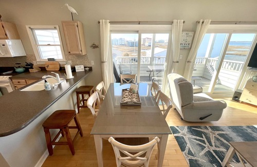 Midtown Ocean City House | Amazing Bayfront views and Sunsets! Across the street from the beach!
