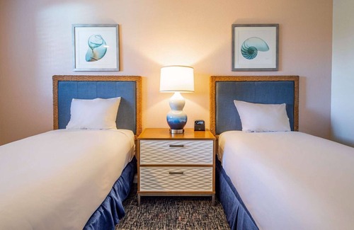 Marina Condo | Amazing Beach Access, Pool, Hot Tub, Games