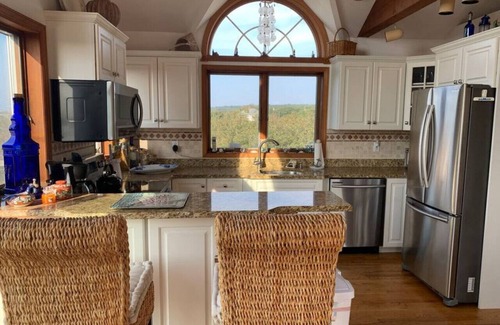 Southold House | Amazing Beach House in the North Fork Wineries