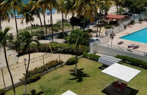 Isla Verde Apartment | Amazing Beachfront Apartment in Isla Verde