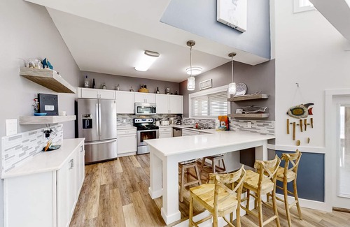 Surf Side Shores House | Amazing beachfront home with private balcony, deck, central A/C, free WiFi