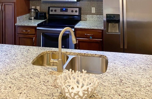Lindbergh Apartment | Amazing Buckhead 2bd/2ba Apartment with parking.