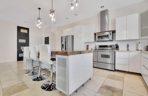 Stoneham-et-Tewkesbury Villa | AMAZING modern house in the heart of the nature