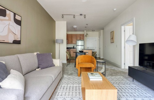 Eisenhower East Apartment | Amazing Carlyle 1BR w/W/D, Pool & Gym, nr Metro, by Blueground