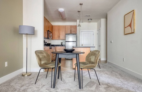 Eisenhower East Apartment | Amazing Carlyle 1BR w/W/D, Pool & Gym, nr Metro, by Blueground