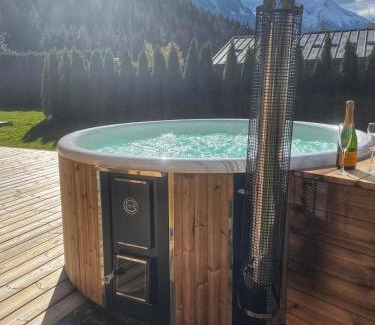 Chamonix-Mont-Blanc Ski Chalet | Amazing Chalet with Hot Tub Sauna and Panoramic View