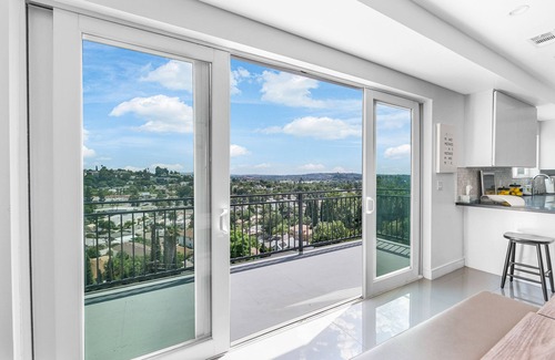 East Los Angeles House | Amazing CityView/5b5.5b/Near DTLA LuxuryHome
