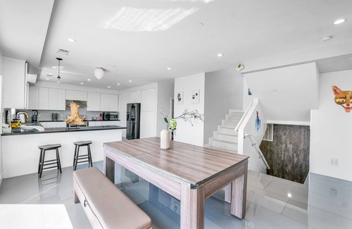 East Los Angeles House | Amazing CityView/5b5.5b/Near DTLA LuxuryHome