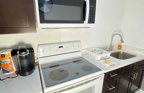 Pine Castle Apartment | Amazing Cozy Studio Full Kitchen 1queen bed