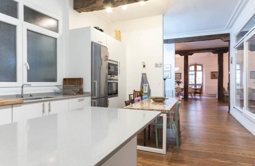 Bilbao City Centre Apartment | Amazing down town, near Guggenheim. Céntrico