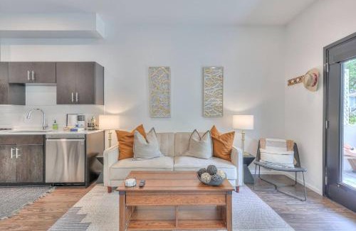 Edgehill House | Amazing Downtown Condo W Pool And Free Parking