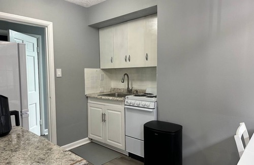 Mount Vernon Apartment | Amazing Downtown Location! Quiet & Spacious! #C