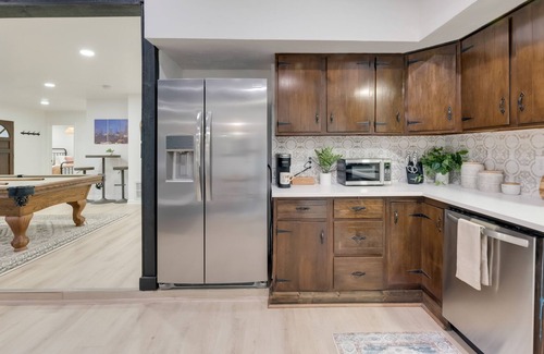 Westover Hills House | Amazing entertainers home w/hot tub close to lots of Fort Worth attractions!