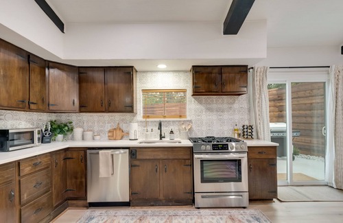 Westover Hills House | Amazing entertainers home w/hot tub close to lots of Fort Worth attractions!