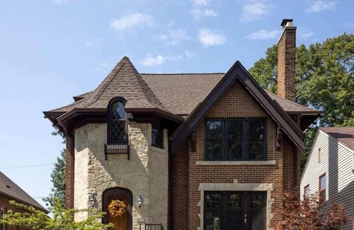 Milwaukee House | Amazing Family Home in Whitefish Bay!