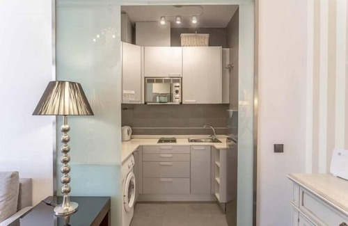 Santa Cruz Apartment | AMAZING Giralda & Cathedral Sevilla Urban