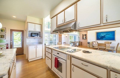 Hakalau House | Amazing Hamakua Coast Oceanfront Retreat - 2BR Private Home