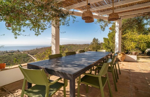 Arenas House | Amazing home in Algarrobo with WiFi