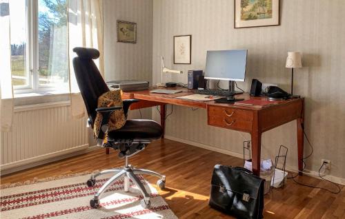 Bergshamra House | Amazing Home In Bergshamra With Wifi