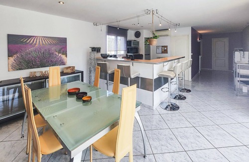 Creissan House | Amazing home in Creissan